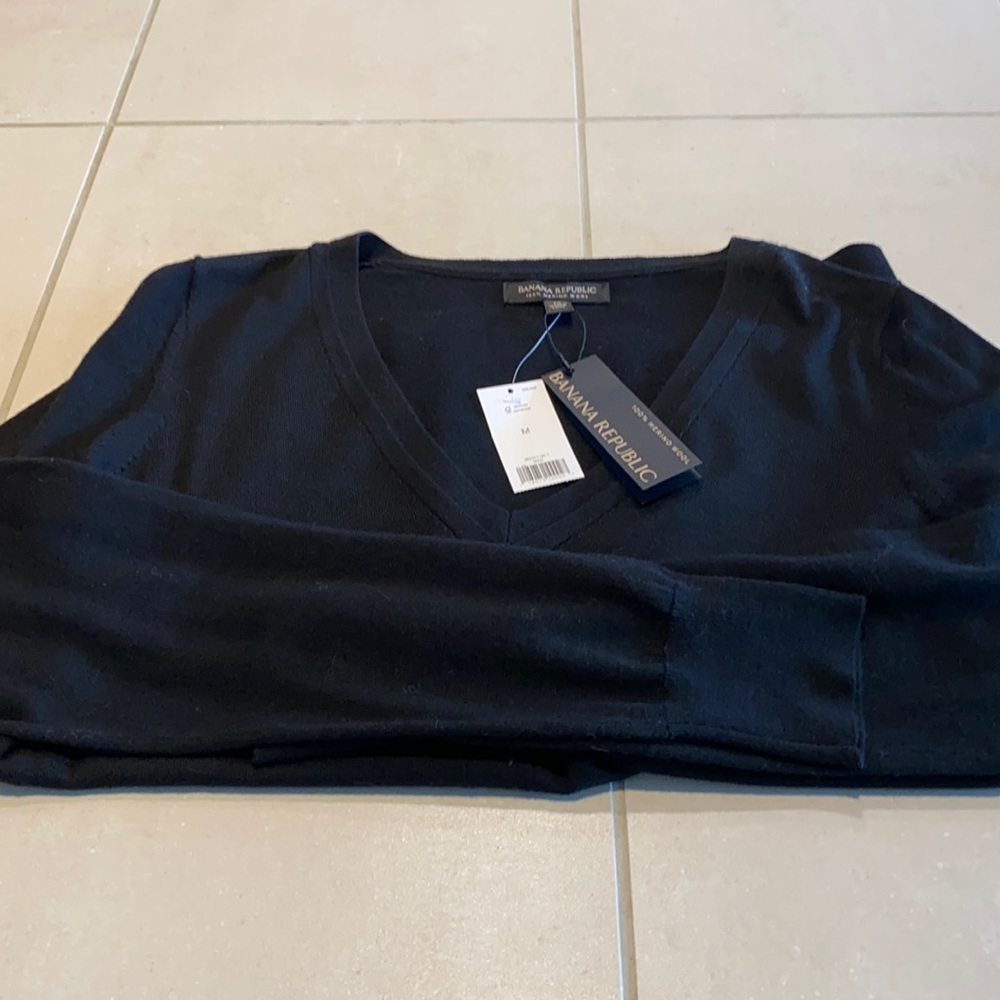 Brand new merino wool long sleeve sweater